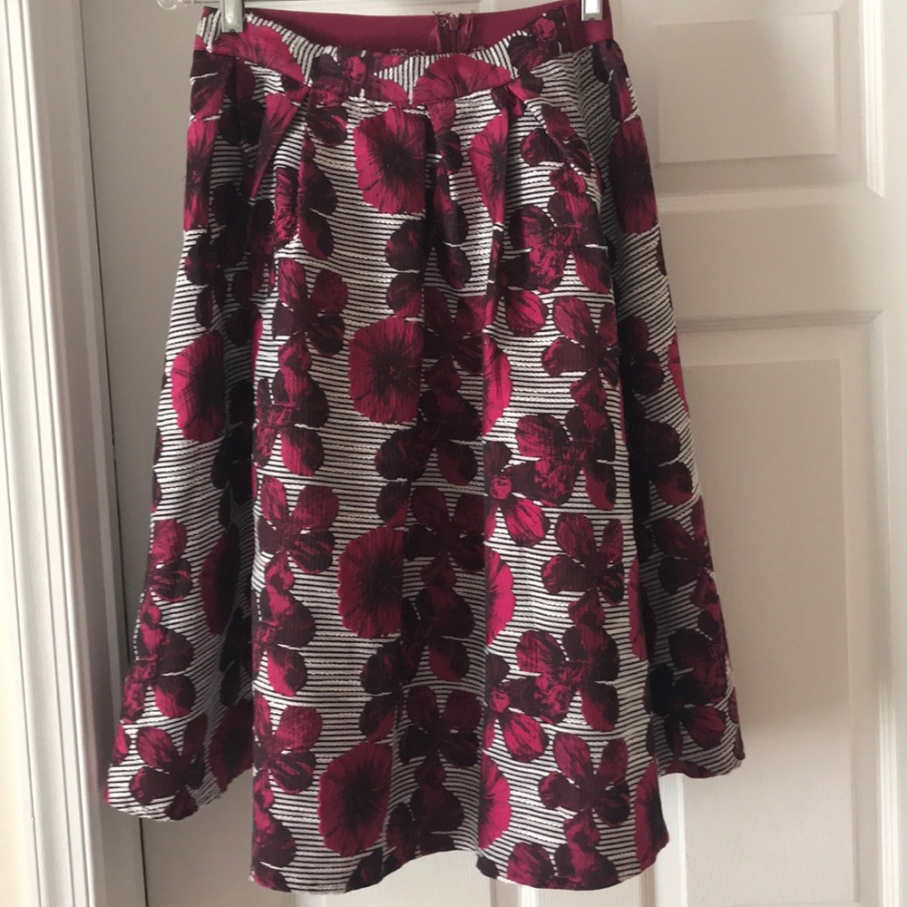 Medium Flare floral skirt